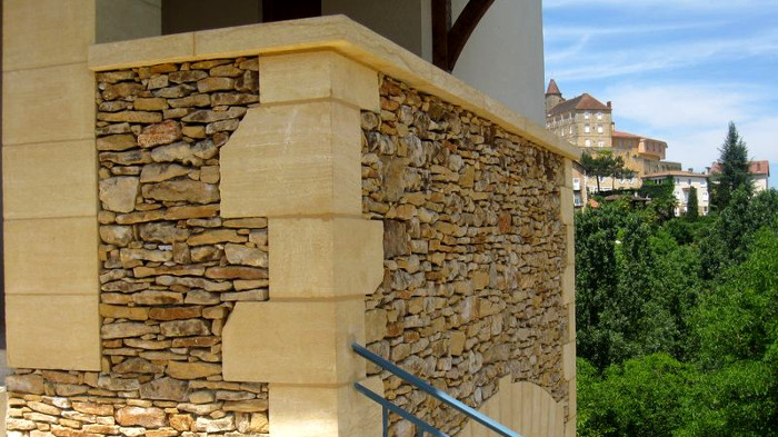Barbecue en pierre naturelle de Dordogne - St Jean - Aménagements  extérieurs - LAFAURE Pierre de taille